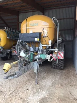 Zunhammer Pumptankwagen 14000l - Scheibenegge 6m